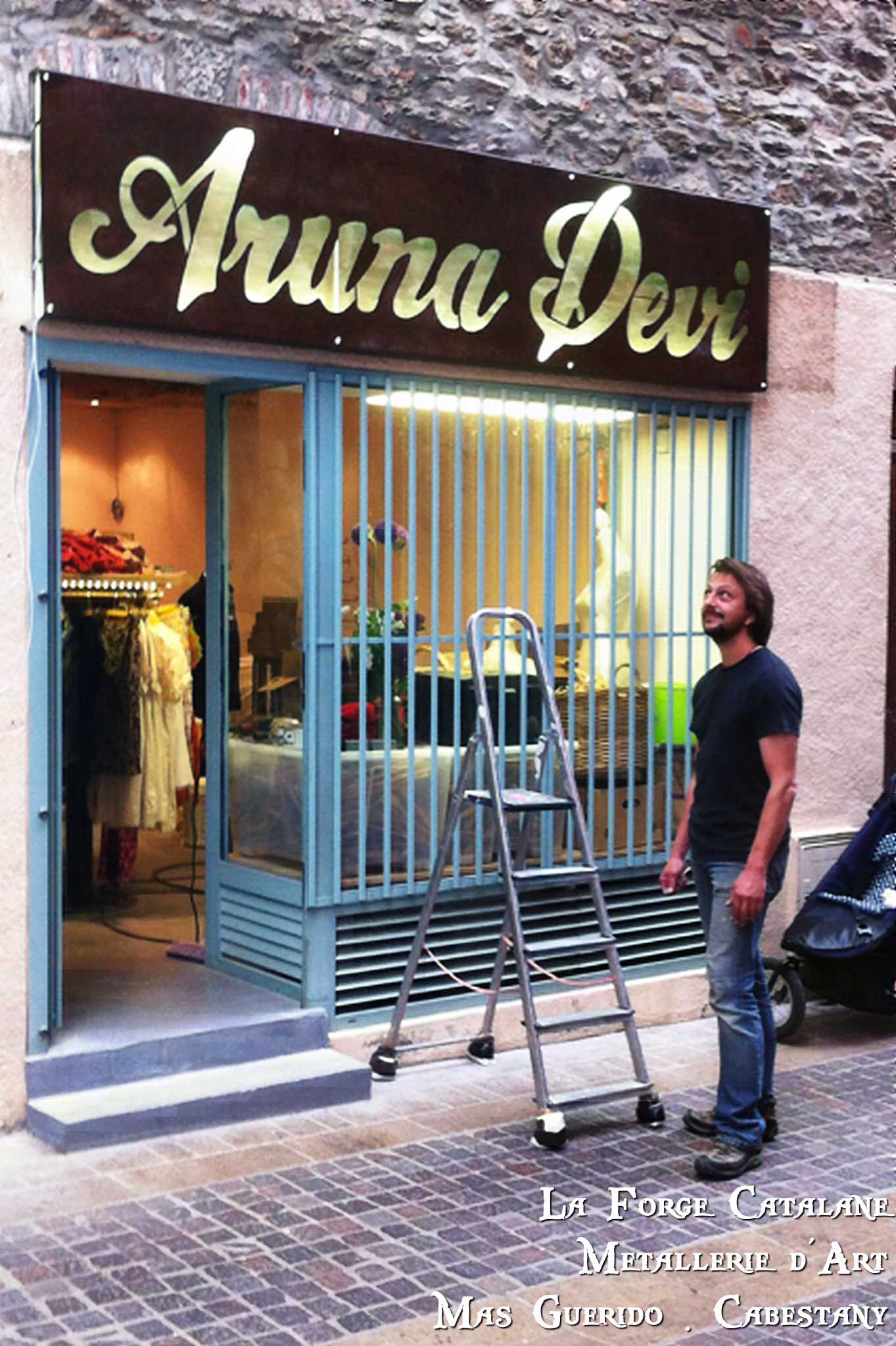 enseigne en decoupe laser  collioure forge catalane.jpg